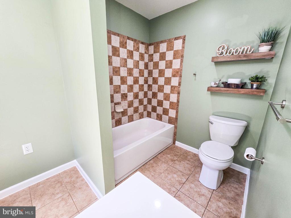 6235 SCOTTSVILLE RD, JEFFERSONTON, Virginia 22724, 3 Bedrooms Bedrooms, ,2 BathroomsBathrooms,Residential,6235 SCOTTSVILLE RD,VACU2013420 MLS # VACU2013420