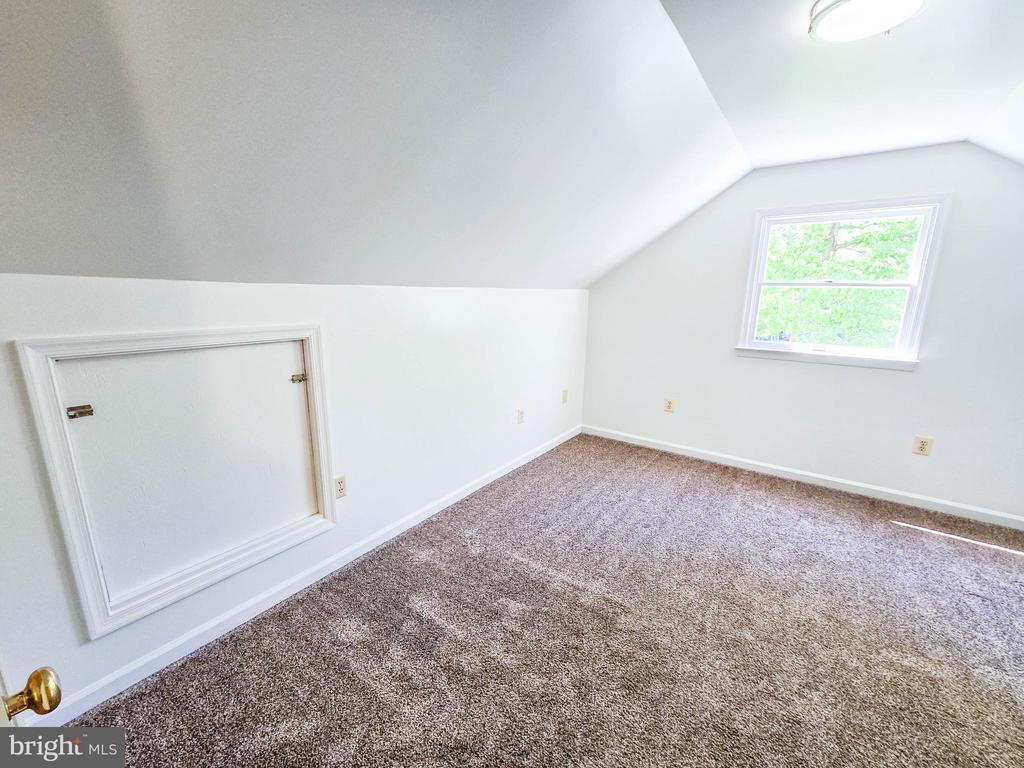 6235 SCOTTSVILLE RD, JEFFERSONTON, Virginia 22724, 3 Bedrooms Bedrooms, ,2 BathroomsBathrooms,Residential,6235 SCOTTSVILLE RD,VACU2013420 MLS # VACU2013420
