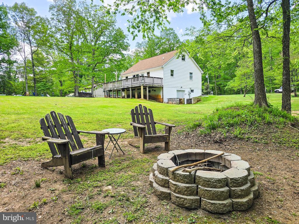 6235 SCOTTSVILLE RD, JEFFERSONTON, Virginia 22724, 3 Bedrooms Bedrooms, ,2 BathroomsBathrooms,Residential,6235 SCOTTSVILLE RD,VACU2013420 MLS # VACU2013420