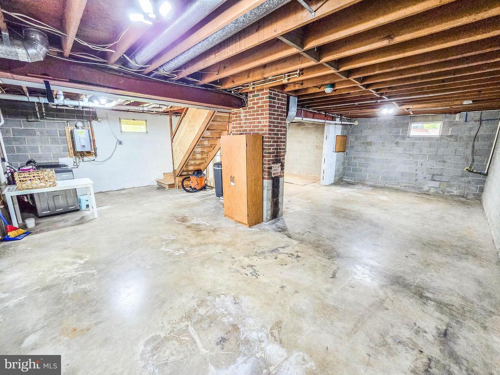 6235 SCOTTSVILLE RD, JEFFERSONTON, Virginia 22724, 3 Bedrooms Bedrooms, ,2 BathroomsBathrooms,Residential,6235 SCOTTSVILLE RD,VACU2013420 MLS # VACU2013420