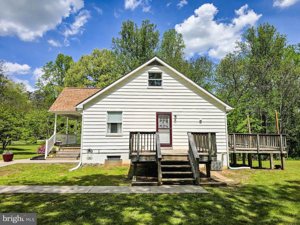 6235 SCOTTSVILLE RD, JEFFERSONTON, Virginia 22724, 3 Bedrooms Bedrooms, ,2 BathroomsBathrooms,Residential,6235 SCOTTSVILLE RD,VACU2013420 MLS # VACU2013420