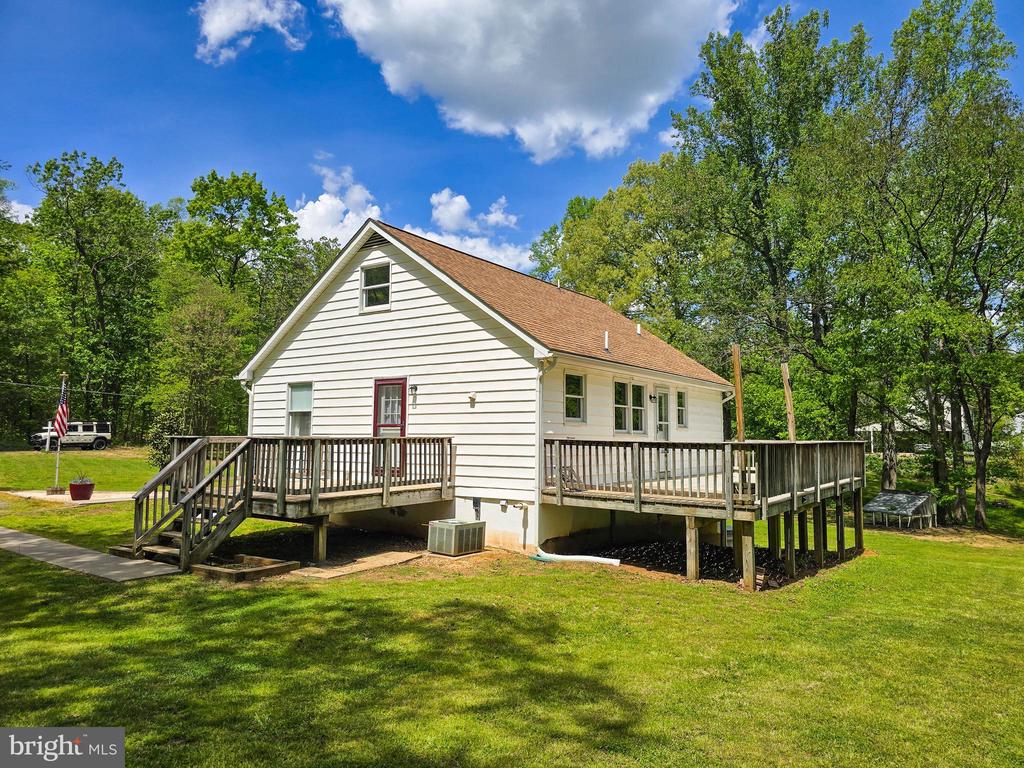 6235 SCOTTSVILLE RD, JEFFERSONTON, Virginia 22724, 3 Bedrooms Bedrooms, ,2 BathroomsBathrooms,Residential,6235 SCOTTSVILLE RD,VACU2013420 MLS # VACU2013420