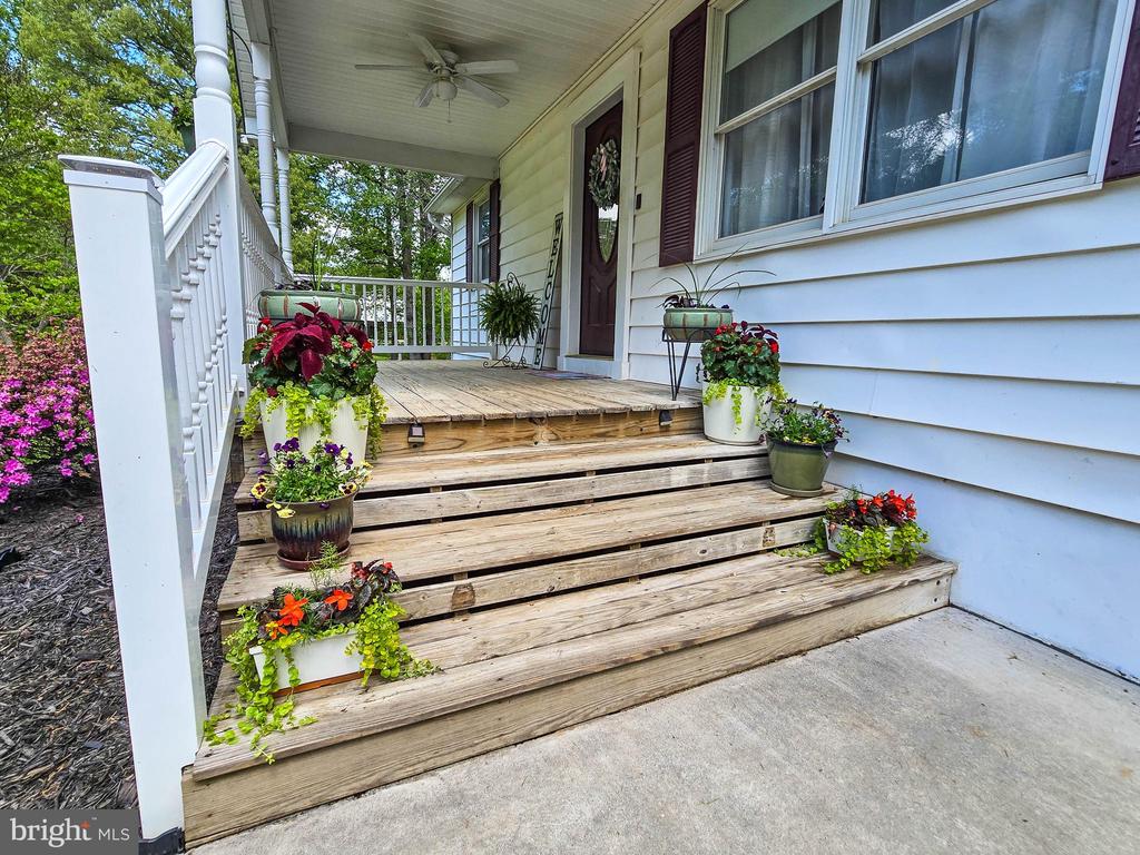 6235 SCOTTSVILLE RD, JEFFERSONTON, Virginia 22724, 3 Bedrooms Bedrooms, ,2 BathroomsBathrooms,Residential,6235 SCOTTSVILLE RD,VACU2013420 MLS # VACU2013420