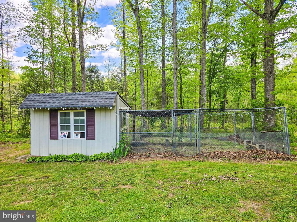 6235 SCOTTSVILLE RD, JEFFERSONTON, Virginia 22724, 3 Bedrooms Bedrooms, ,2 BathroomsBathrooms,Residential,6235 SCOTTSVILLE RD,VACU2013420 MLS # VACU2013420