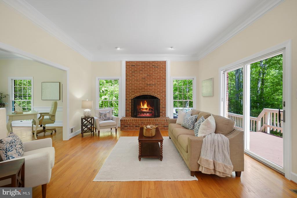5722 GREENVIEW LN, WARRENTON, Virginia 20187, 4 Bedrooms Bedrooms, ,2 BathroomsBathrooms,Residential,5722 GREENVIEW LN,VAFQ2020274 MLS # VAFQ2020274