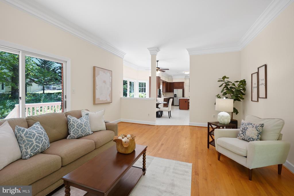 5722 GREENVIEW LN, WARRENTON, Virginia 20187, 4 Bedrooms Bedrooms, ,2 BathroomsBathrooms,Residential,5722 GREENVIEW LN,VAFQ2020274 MLS # VAFQ2020274