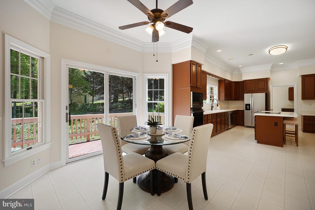 5722 GREENVIEW LN, WARRENTON, Virginia 20187, 4 Bedrooms Bedrooms, ,2 BathroomsBathrooms,Residential,5722 GREENVIEW LN,VAFQ2020274 MLS # VAFQ2020274