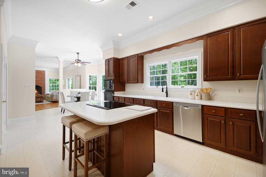 5722 GREENVIEW LN, WARRENTON, Virginia 20187, 4 Bedrooms Bedrooms, ,2 BathroomsBathrooms,Residential,5722 GREENVIEW LN,VAFQ2020274 MLS # VAFQ2020274