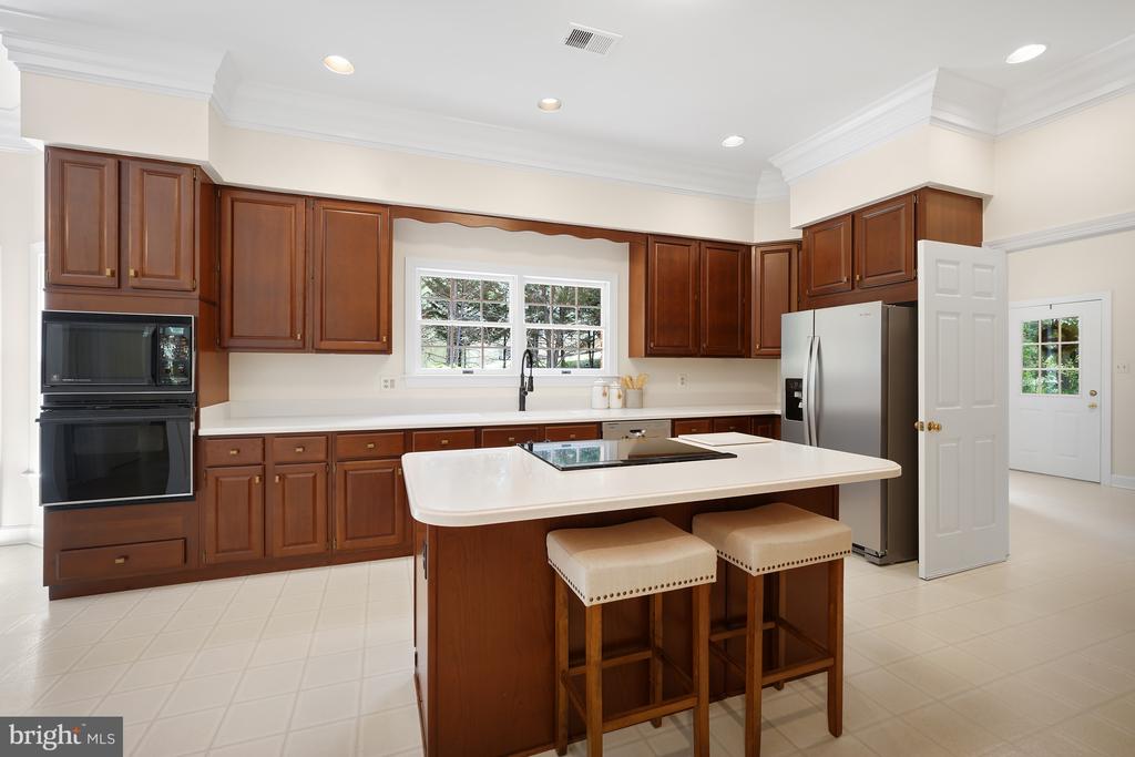 5722 GREENVIEW LN, WARRENTON, Virginia 20187, 4 Bedrooms Bedrooms, ,2 BathroomsBathrooms,Residential,5722 GREENVIEW LN,VAFQ2020274 MLS # VAFQ2020274