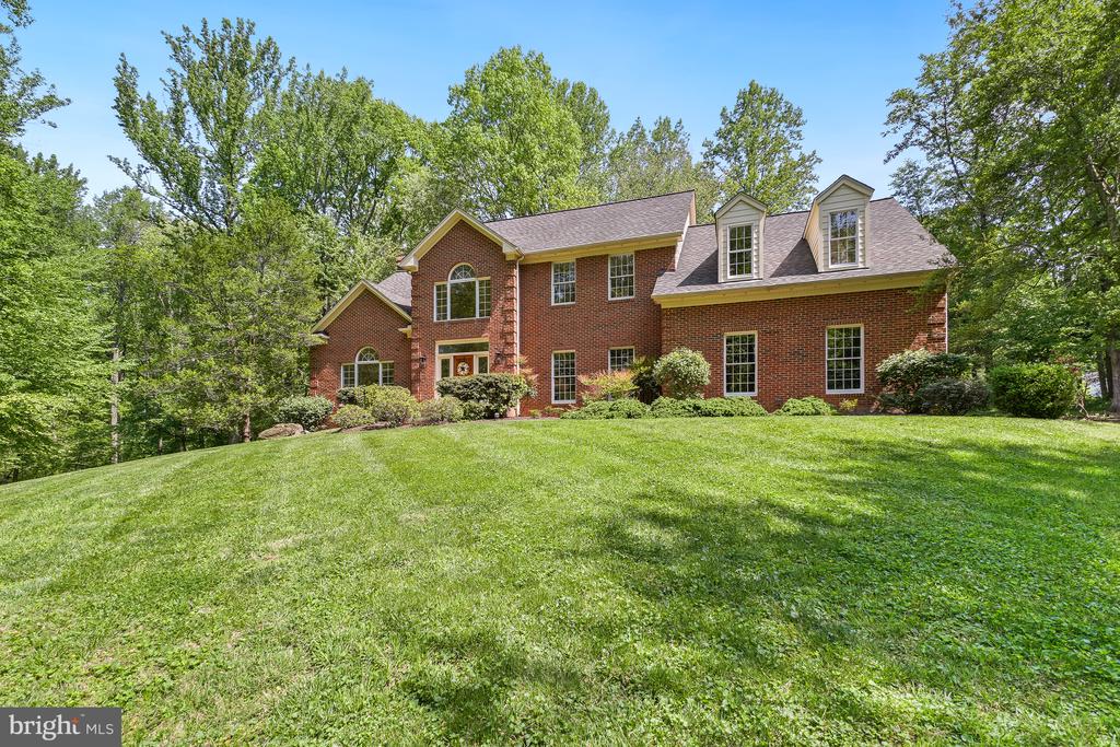 5722 GREENVIEW LN, WARRENTON, Virginia 20187, 4 Bedrooms Bedrooms, ,2 BathroomsBathrooms,Residential,5722 GREENVIEW LN,VAFQ2020274 MLS # VAFQ2020274
