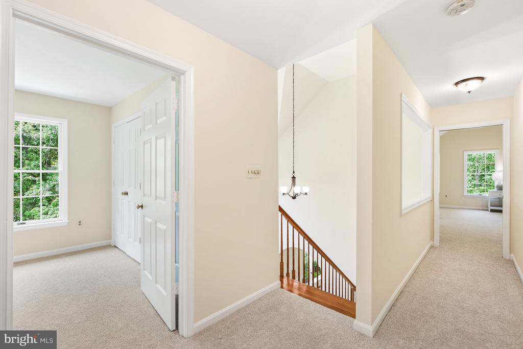 5722 GREENVIEW LN, WARRENTON, Virginia 20187, 4 Bedrooms Bedrooms, ,2 BathroomsBathrooms,Residential,5722 GREENVIEW LN,VAFQ2020274 MLS # VAFQ2020274