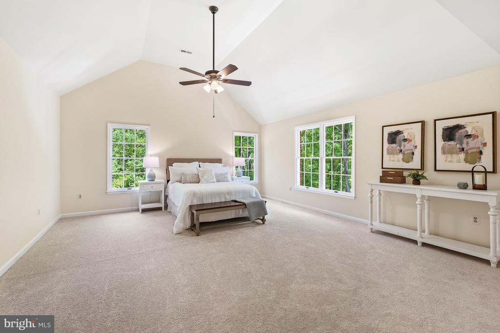5722 GREENVIEW LN, WARRENTON, Virginia 20187, 4 Bedrooms Bedrooms, ,2 BathroomsBathrooms,Residential,5722 GREENVIEW LN,VAFQ2020274 MLS # VAFQ2020274