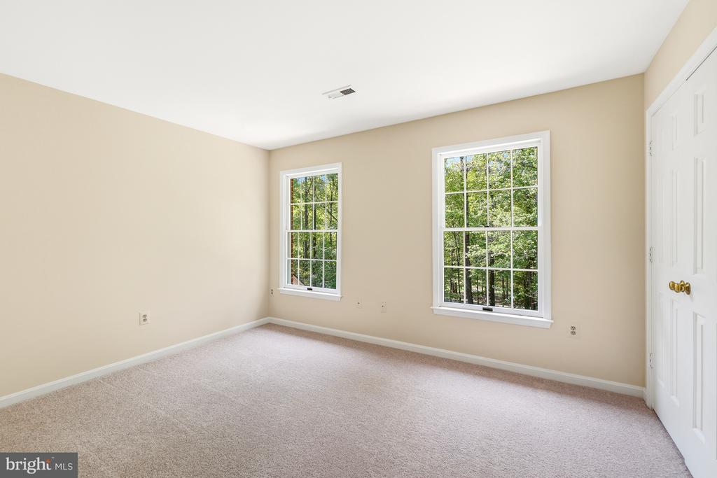 5722 GREENVIEW LN, WARRENTON, Virginia 20187, 4 Bedrooms Bedrooms, ,2 BathroomsBathrooms,Residential,5722 GREENVIEW LN,VAFQ2020274 MLS # VAFQ2020274