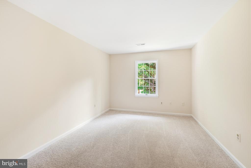 5722 GREENVIEW LN, WARRENTON, Virginia 20187, 4 Bedrooms Bedrooms, ,2 BathroomsBathrooms,Residential,5722 GREENVIEW LN,VAFQ2020274 MLS # VAFQ2020274