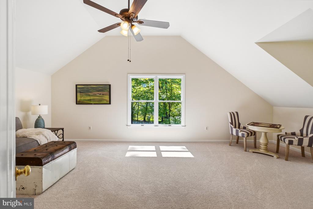 5722 GREENVIEW LN, WARRENTON, Virginia 20187, 4 Bedrooms Bedrooms, ,2 BathroomsBathrooms,Residential,5722 GREENVIEW LN,VAFQ2020274 MLS # VAFQ2020274