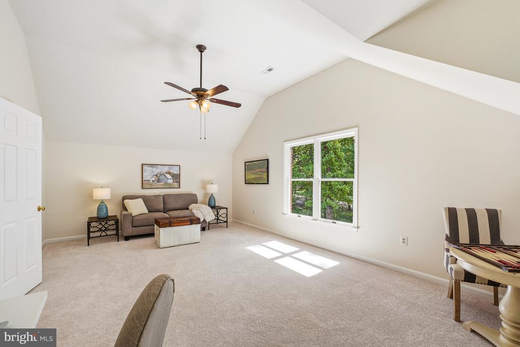 5722 GREENVIEW LN, WARRENTON, Virginia 20187, 4 Bedrooms Bedrooms, ,2 BathroomsBathrooms,Residential,5722 GREENVIEW LN,VAFQ2020274 MLS # VAFQ2020274