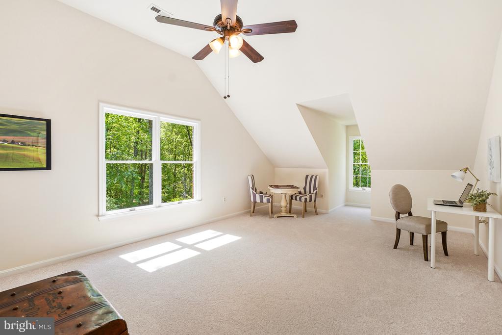 5722 GREENVIEW LN, WARRENTON, Virginia 20187, 4 Bedrooms Bedrooms, ,2 BathroomsBathrooms,Residential,5722 GREENVIEW LN,VAFQ2020274 MLS # VAFQ2020274