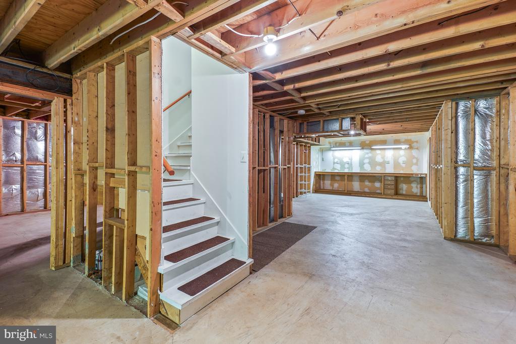5722 GREENVIEW LN, WARRENTON, Virginia 20187, 4 Bedrooms Bedrooms, ,2 BathroomsBathrooms,Residential,5722 GREENVIEW LN,VAFQ2020274 MLS # VAFQ2020274