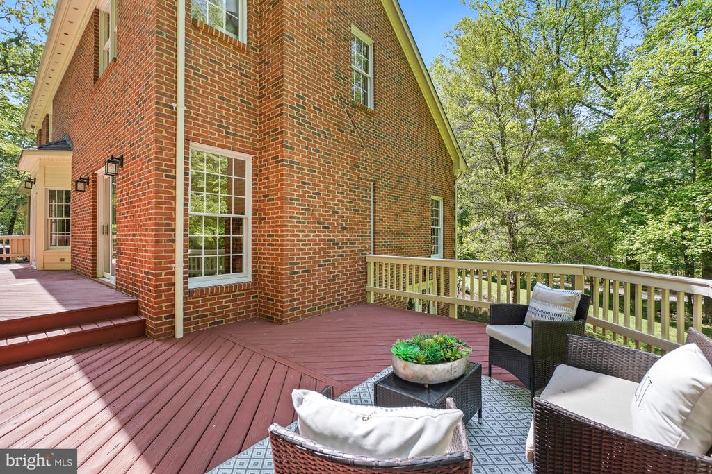 5722 GREENVIEW LN, WARRENTON, Virginia 20187, 4 Bedrooms Bedrooms, ,2 BathroomsBathrooms,Residential,5722 GREENVIEW LN,VAFQ2020274 MLS # VAFQ2020274