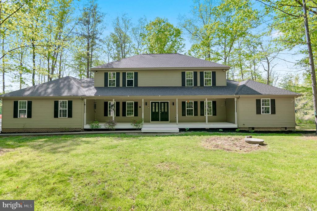 7905 E E ROBERT E LEE CT, SPOTSYLVANIA, Virginia 22551, 6 Bedrooms Bedrooms, ,4 BathroomsBathrooms,Residential,7905 E E ROBERT E LEE CT,VASP2041332 MLS # VASP2041332