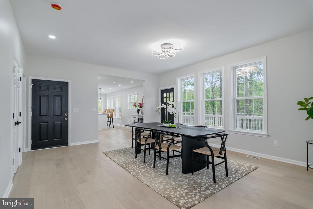 7905 E E ROBERT E LEE CT, SPOTSYLVANIA, Virginia 22551, 6 Bedrooms Bedrooms, ,4 BathroomsBathrooms,Residential,7905 E E ROBERT E LEE CT,VASP2041332 MLS # VASP2041332