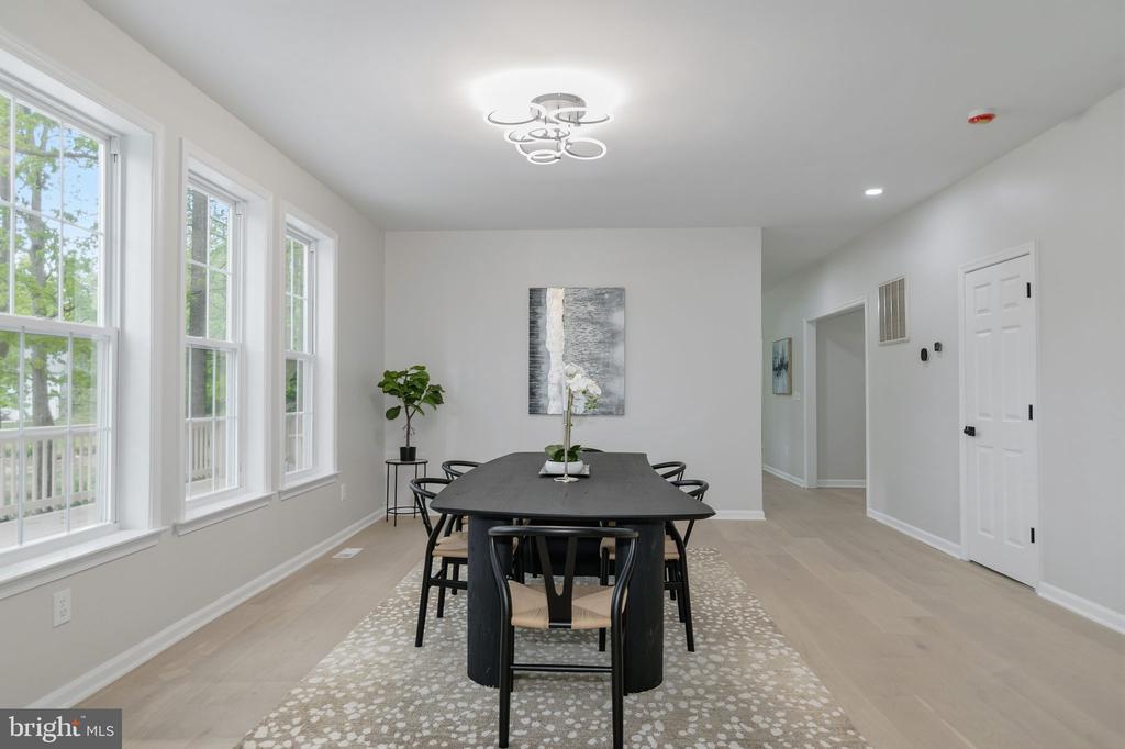 7905 E E ROBERT E LEE CT, SPOTSYLVANIA, Virginia 22551, 6 Bedrooms Bedrooms, ,4 BathroomsBathrooms,Residential,7905 E E ROBERT E LEE CT,VASP2041332 MLS # VASP2041332