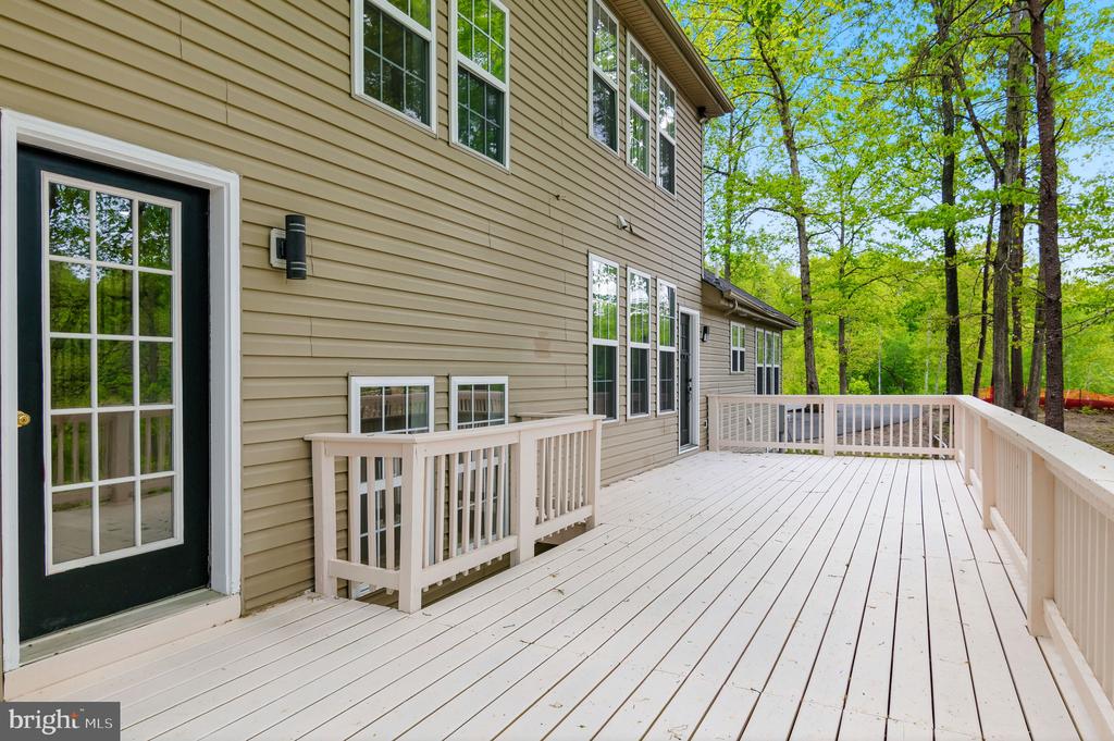 7905 E E ROBERT E LEE CT, SPOTSYLVANIA, Virginia 22551, 6 Bedrooms Bedrooms, ,4 BathroomsBathrooms,Residential,7905 E E ROBERT E LEE CT,VASP2041332 MLS # VASP2041332