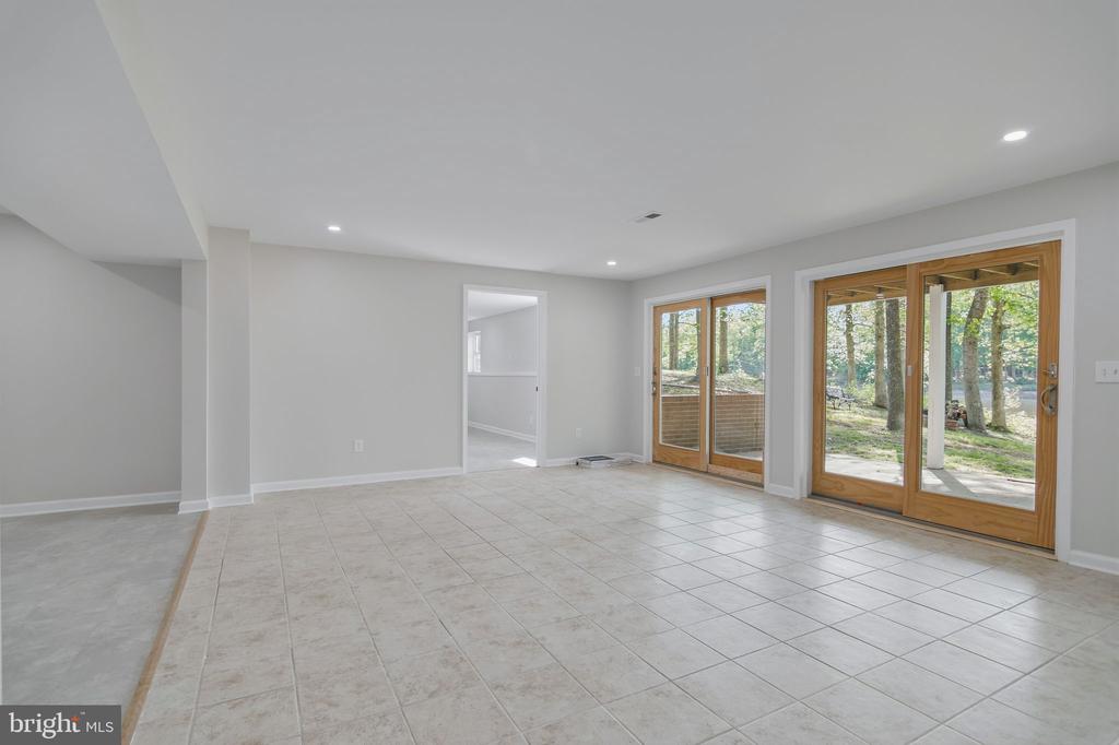7905 E E ROBERT E LEE CT, SPOTSYLVANIA, Virginia 22551, 6 Bedrooms Bedrooms, ,4 BathroomsBathrooms,Residential,7905 E E ROBERT E LEE CT,VASP2041332 MLS # VASP2041332