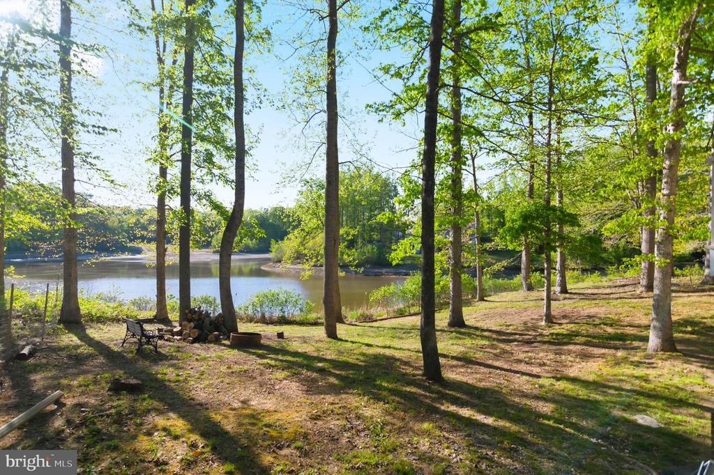 7905 E E ROBERT E LEE CT, SPOTSYLVANIA, Virginia 22551, 6 Bedrooms Bedrooms, ,4 BathroomsBathrooms,Residential,7905 E E ROBERT E LEE CT,VASP2041332 MLS # VASP2041332