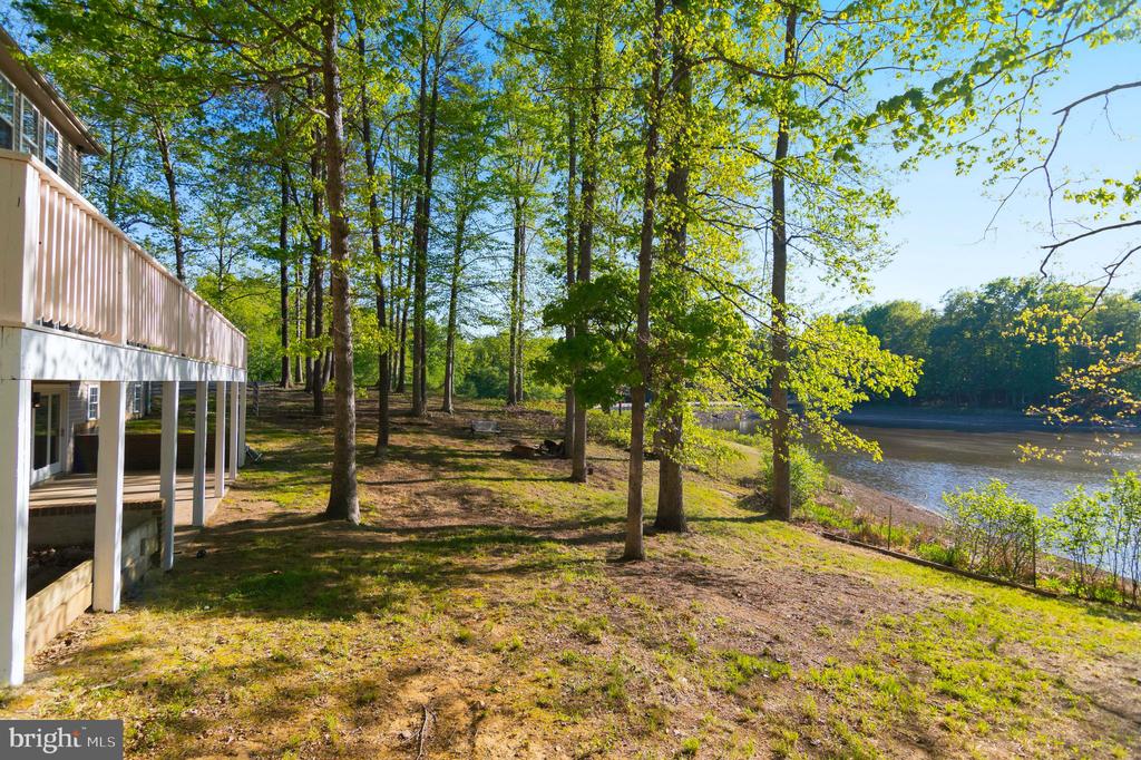7905 E E ROBERT E LEE CT, SPOTSYLVANIA, Virginia 22551, 6 Bedrooms Bedrooms, ,4 BathroomsBathrooms,Residential,7905 E E ROBERT E LEE CT,VASP2041332 MLS # VASP2041332