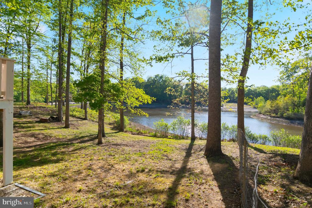 7905 E E ROBERT E LEE CT, SPOTSYLVANIA, Virginia 22551, 6 Bedrooms Bedrooms, ,4 BathroomsBathrooms,Residential,7905 E E ROBERT E LEE CT,VASP2041332 MLS # VASP2041332