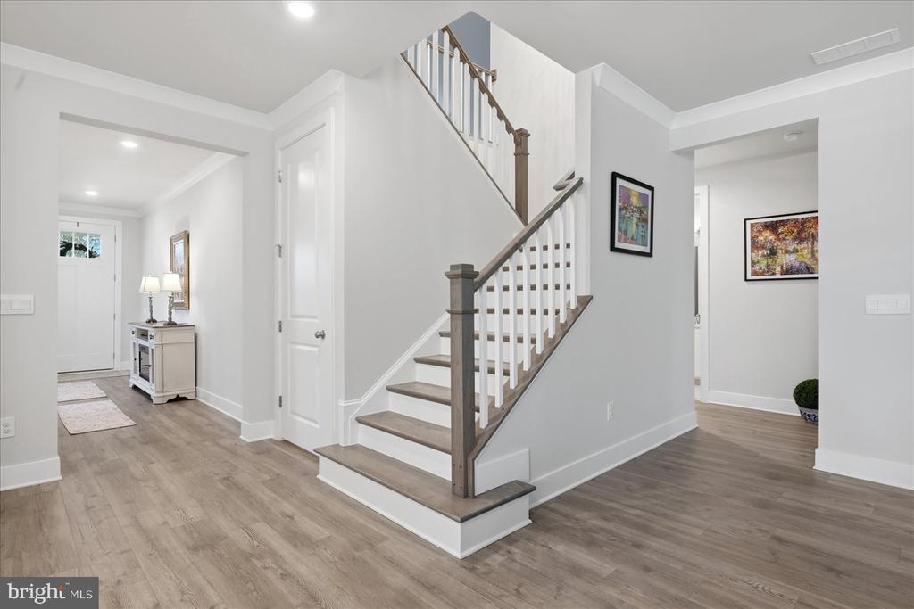 7817 HOLSTON LN, BROAD RUN, Virginia 20137, 5 Bedrooms Bedrooms, ,4 BathroomsBathrooms,Residential,7817 HOLSTON LN,VAFQ2021732 MLS # VAFQ2021732