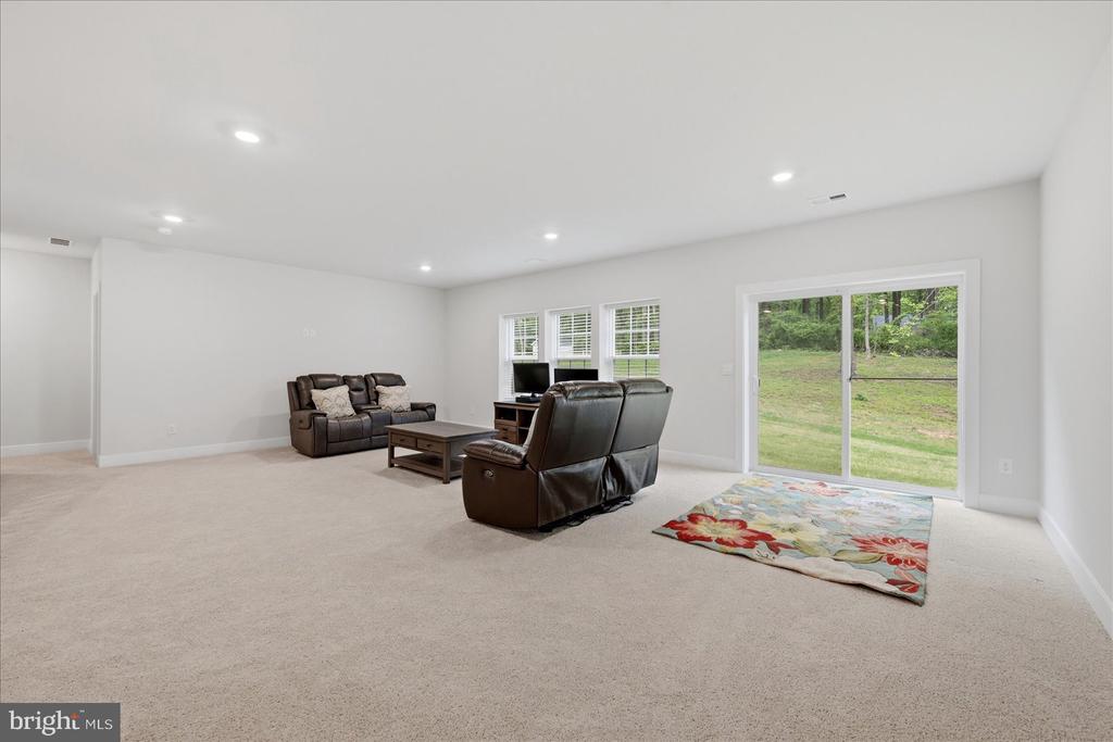 7817 HOLSTON LN, BROAD RUN, Virginia 20137, 5 Bedrooms Bedrooms, ,4 BathroomsBathrooms,Residential,7817 HOLSTON LN,VAFQ2021732 MLS # VAFQ2021732