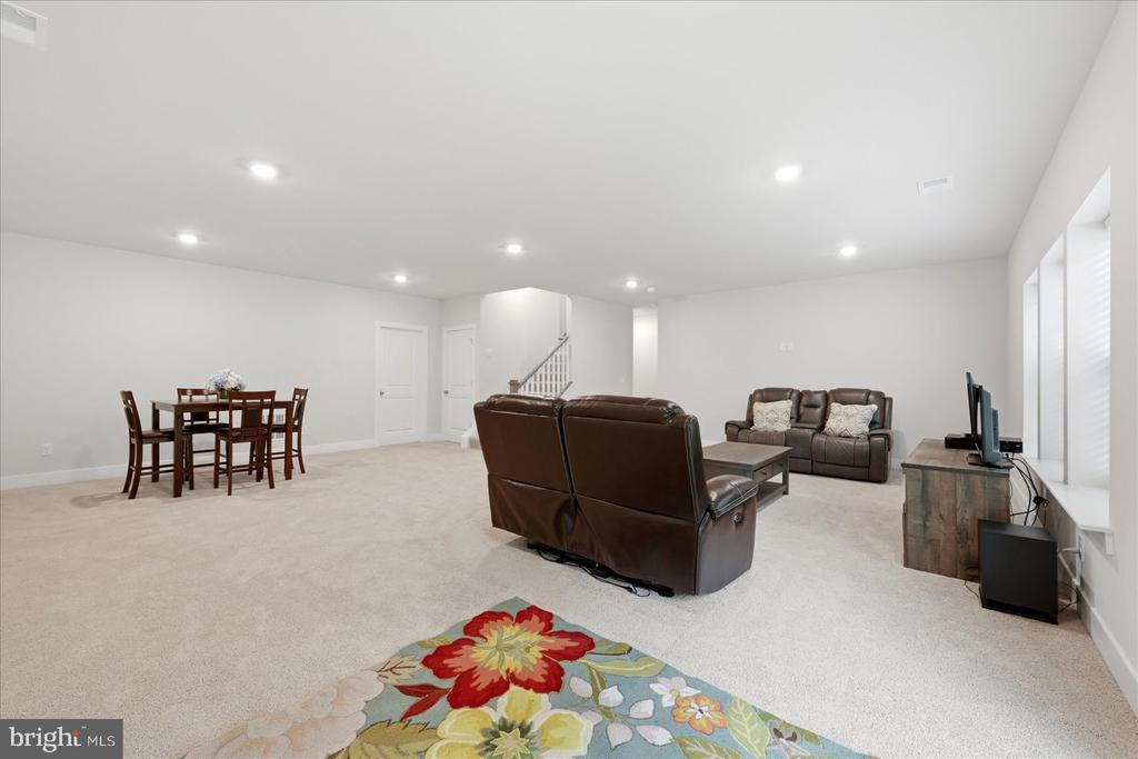 7817 HOLSTON LN, BROAD RUN, Virginia 20137, 5 Bedrooms Bedrooms, ,4 BathroomsBathrooms,Residential,7817 HOLSTON LN,VAFQ2021732 MLS # VAFQ2021732