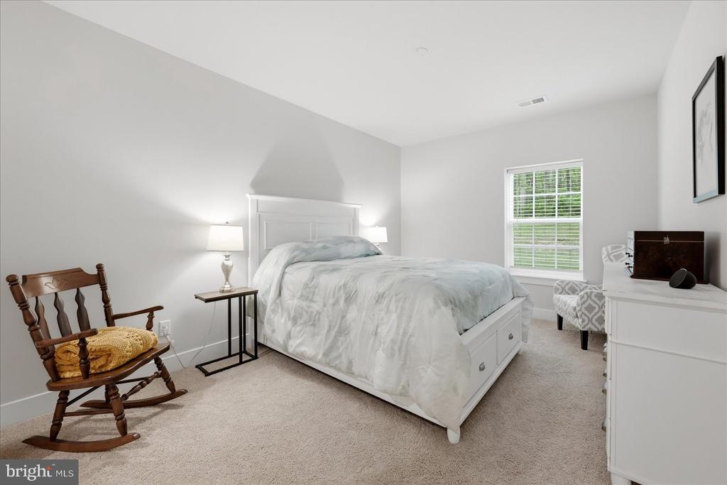 7817 HOLSTON LN, BROAD RUN, Virginia 20137, 5 Bedrooms Bedrooms, ,4 BathroomsBathrooms,Residential,7817 HOLSTON LN,VAFQ2021732 MLS # VAFQ2021732