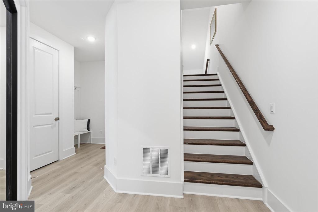 9507 MAIDENHAIR AVE, FREDERICKSBURG, Virginia 22407, 4 Bedrooms Bedrooms, ,3 BathroomsBathrooms,Residential,9507 MAIDENHAIR AVE,VASP2041338 MLS # VASP2041338