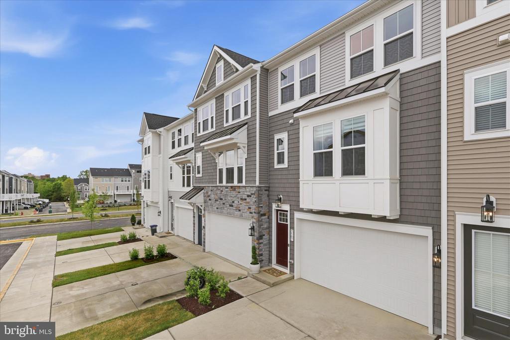 9507 MAIDENHAIR AVE, FREDERICKSBURG, Virginia 22407, 4 Bedrooms Bedrooms, ,3 BathroomsBathrooms,Residential,9507 MAIDENHAIR AVE,VASP2041338 MLS # VASP2041338