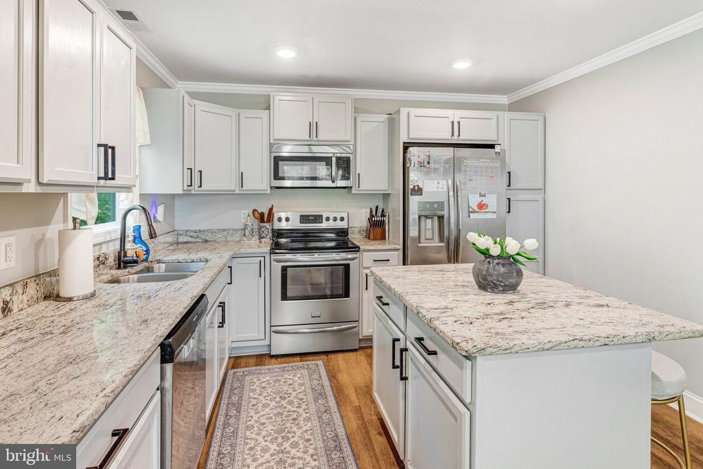 10206 GAYLE CT, SPOTSYLVANIA, Virginia 22553, 4 Bedrooms Bedrooms, ,3 BathroomsBathrooms,Residential,10206 GAYLE CT,VASP2041284 MLS # VASP2041284