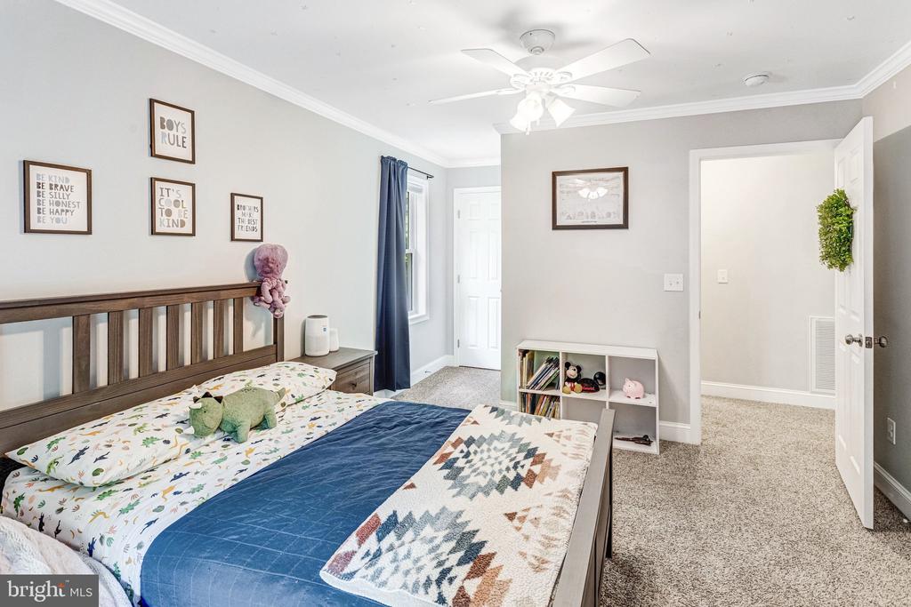 10206 GAYLE CT, SPOTSYLVANIA, Virginia 22553, 4 Bedrooms Bedrooms, ,3 BathroomsBathrooms,Residential,10206 GAYLE CT,VASP2041284 MLS # VASP2041284