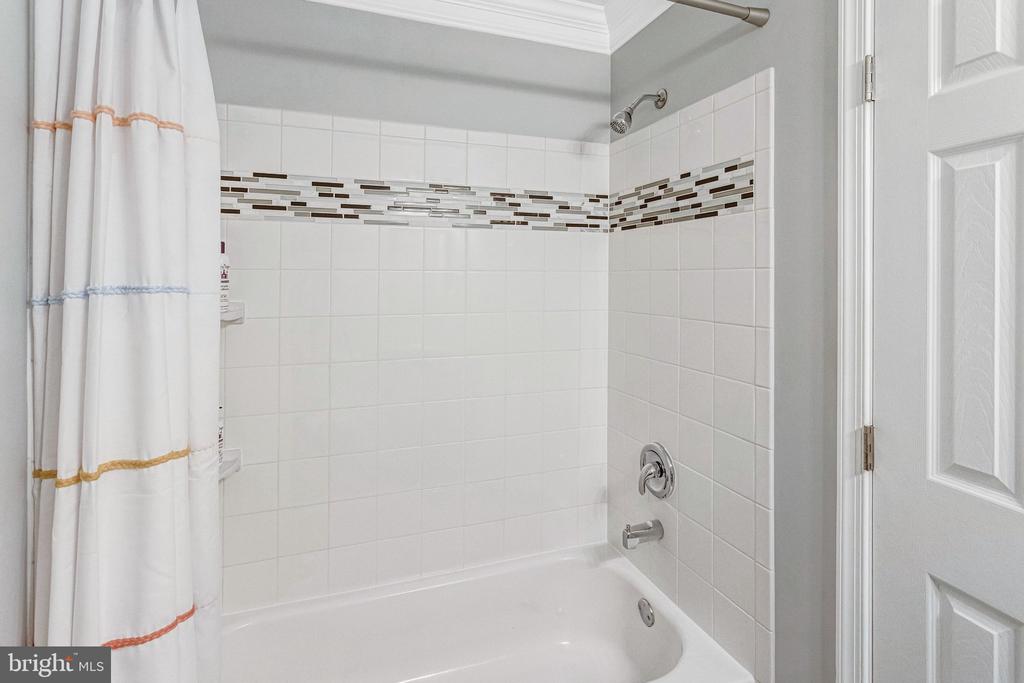 10206 GAYLE CT, SPOTSYLVANIA, Virginia 22553, 4 Bedrooms Bedrooms, ,3 BathroomsBathrooms,Residential,10206 GAYLE CT,VASP2041284 MLS # VASP2041284