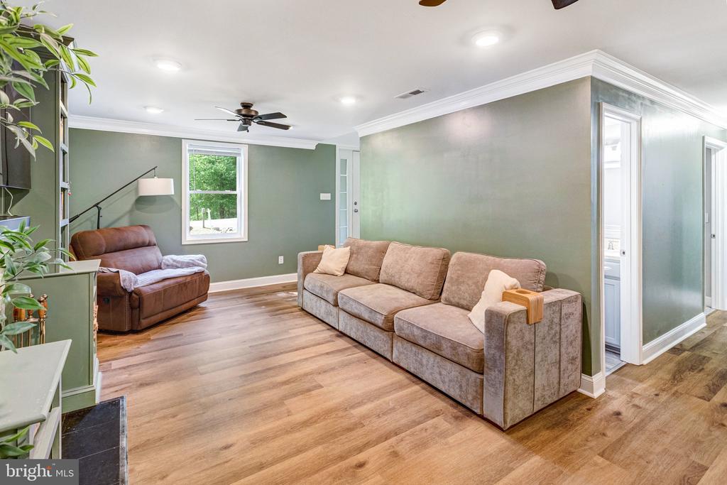 10206 GAYLE CT, SPOTSYLVANIA, Virginia 22553, 4 Bedrooms Bedrooms, ,3 BathroomsBathrooms,Residential,10206 GAYLE CT,VASP2041284 MLS # VASP2041284