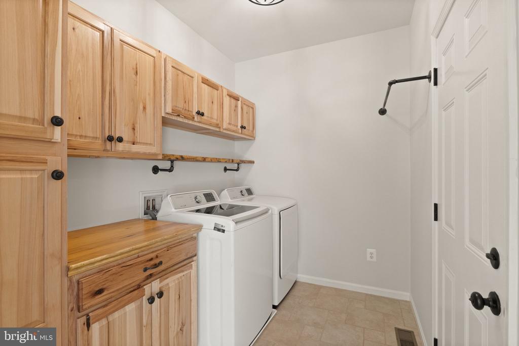 553 WINDERMERE DR, CULPEPER, Virginia 22701, 4 Bedrooms Bedrooms, ,3 BathroomsBathrooms,Residential,553 WINDERMERE DR,VACU2012898 MLS # VACU2012898