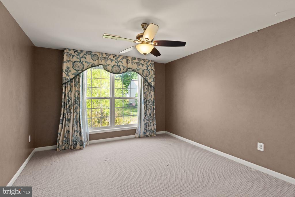 553 WINDERMERE DR, CULPEPER, Virginia 22701, 4 Bedrooms Bedrooms, ,3 BathroomsBathrooms,Residential,553 WINDERMERE DR,VACU2012898 MLS # VACU2012898