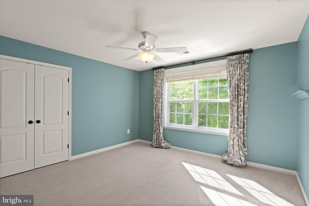 553 WINDERMERE DR, CULPEPER, Virginia 22701, 4 Bedrooms Bedrooms, ,3 BathroomsBathrooms,Residential,553 WINDERMERE DR,VACU2012898 MLS # VACU2012898