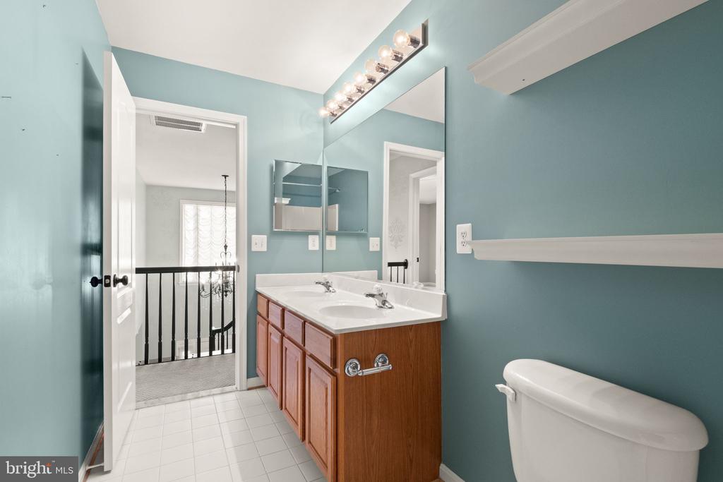 553 WINDERMERE DR, CULPEPER, Virginia 22701, 4 Bedrooms Bedrooms, ,3 BathroomsBathrooms,Residential,553 WINDERMERE DR,VACU2012898 MLS # VACU2012898