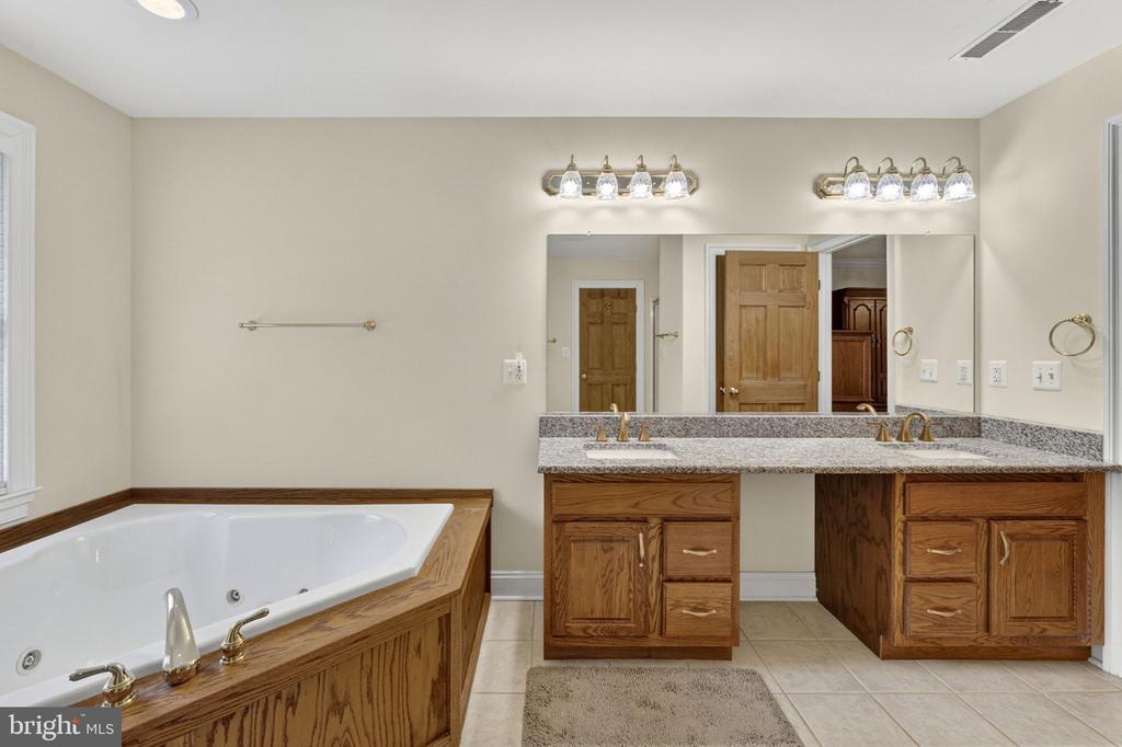 11186 PIMLICO CIR, CULPEPER, Virginia 22701, 4 Bedrooms Bedrooms, ,4 BathroomsBathrooms,Residential,11186 PIMLICO CIR,VACU2013444 MLS # VACU2013444