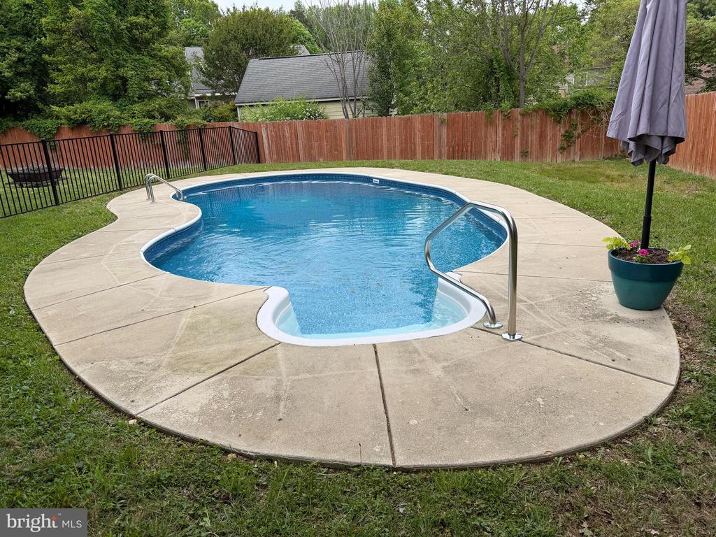 5118 SIGNAL CORPS DR, FREDERICKSBURG, Virginia 22408, 4 Bedrooms Bedrooms, ,3 BathroomsBathrooms,Residential,5118 SIGNAL CORPS DR,VASP2041356 MLS # VASP2041356