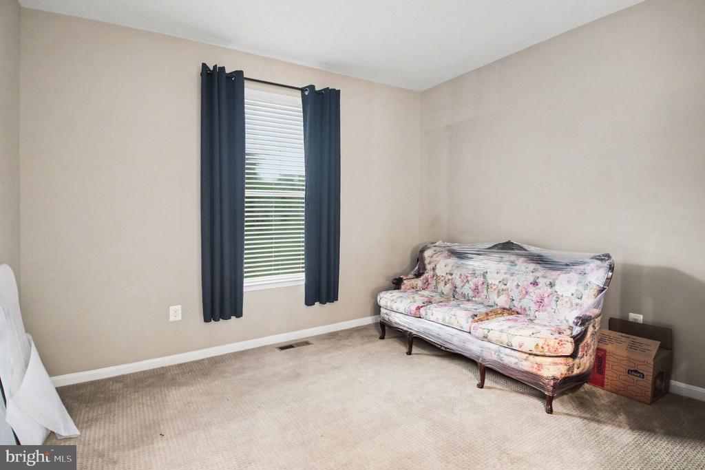 702 KINGSBROOK, CULPEPER, Virginia 22701, 4 Bedrooms Bedrooms, ,3 BathroomsBathrooms,Residential,702 KINGSBROOK,VACU2013430 MLS # VACU2013430