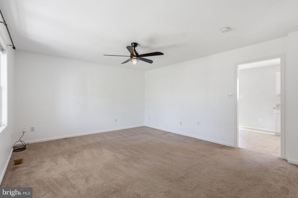 7020 HELM DR, REMINGTON, Virginia 22734, 3 Bedrooms Bedrooms, ,3 BathroomsBathrooms,Residential,7020 HELM DR,VAFQ2021198 MLS # VAFQ2021198