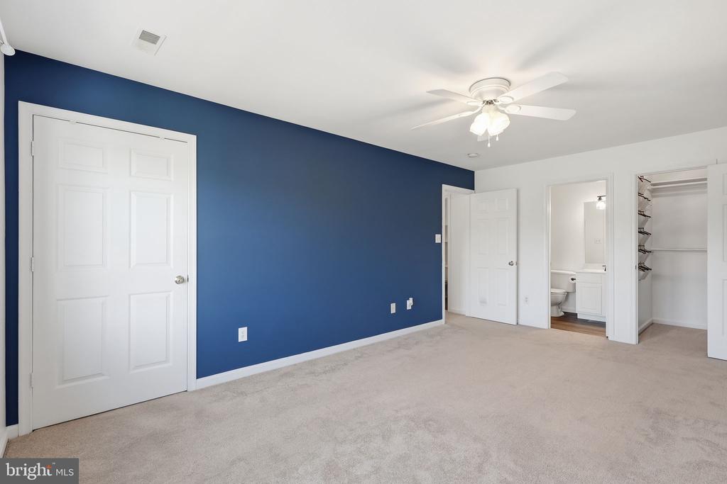7020 HELM DR, REMINGTON, Virginia 22734, 3 Bedrooms Bedrooms, ,3 BathroomsBathrooms,Residential,7020 HELM DR,VAFQ2021198 MLS # VAFQ2021198